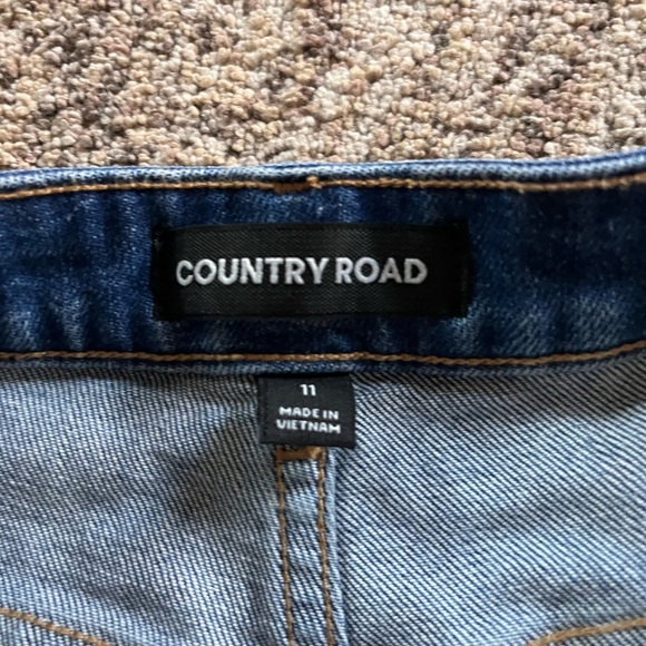 Country Road Blue Jeans - Picture 2 of 5